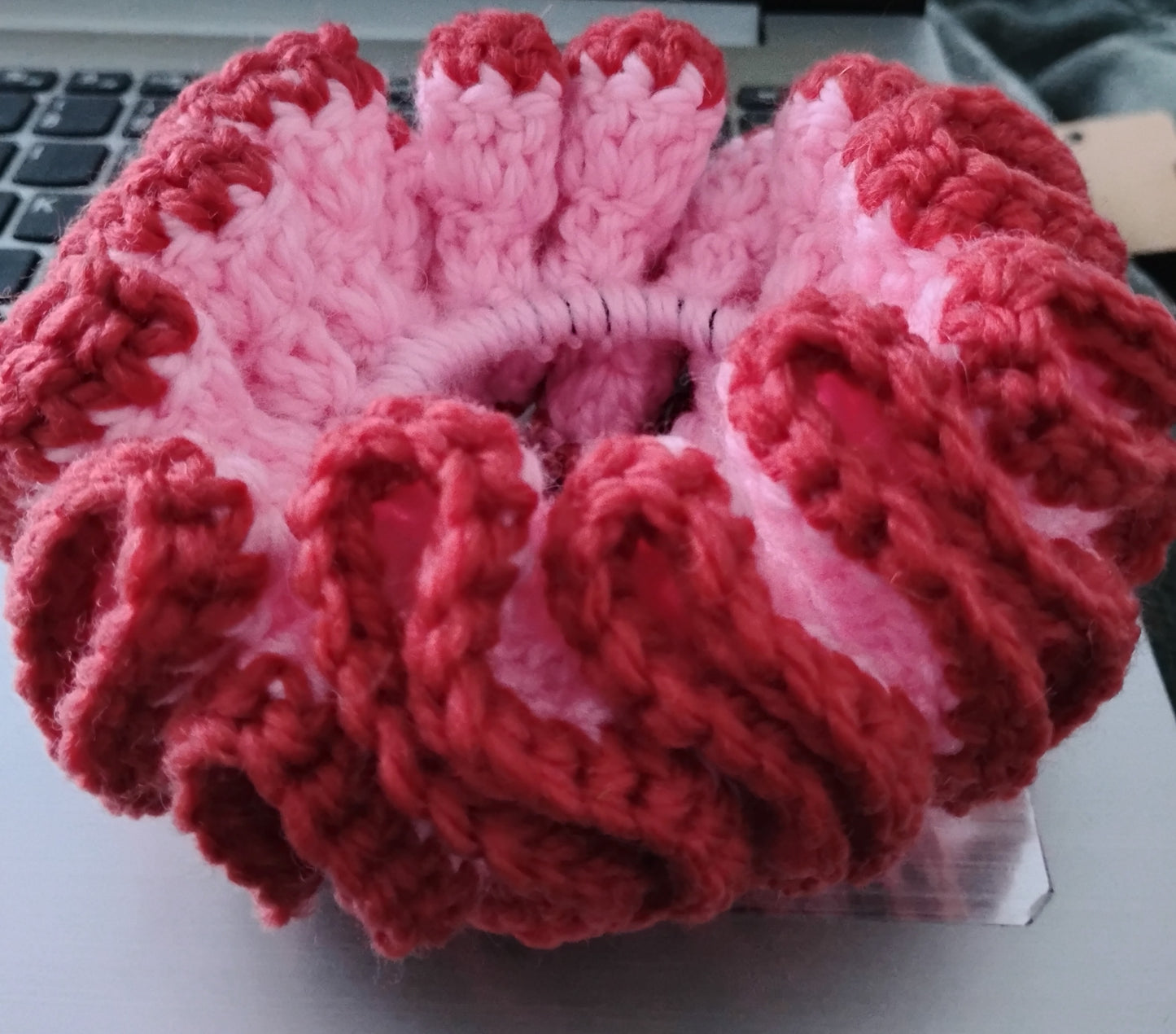 Colorful Ruffles Scrunchie two-tone color crochet