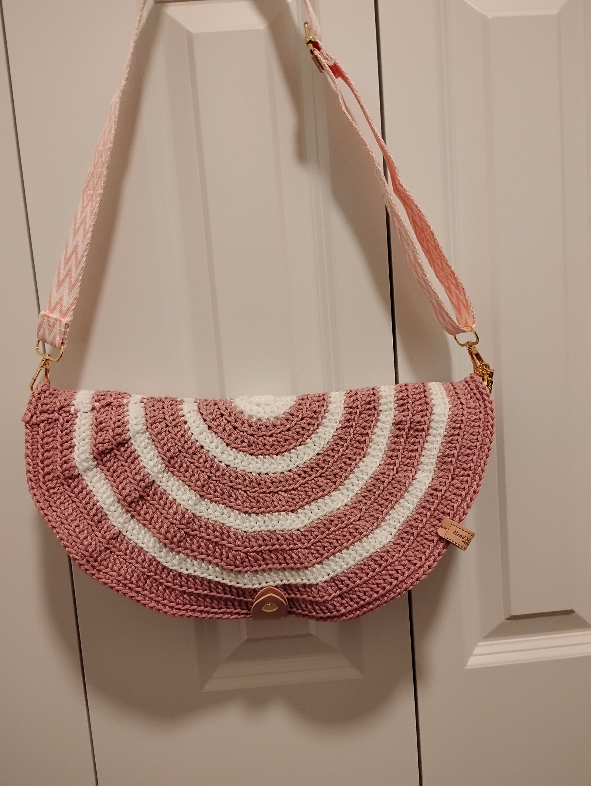 Mid Moon crossbody bag two-tone - Handcrafted crochet bag with unique stripe design and stylish handle.