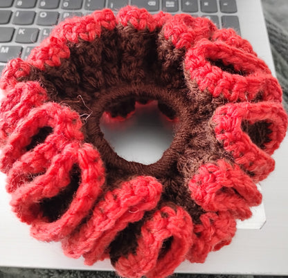 Colorful Ruffles Scrunchie two-tone color crochet
