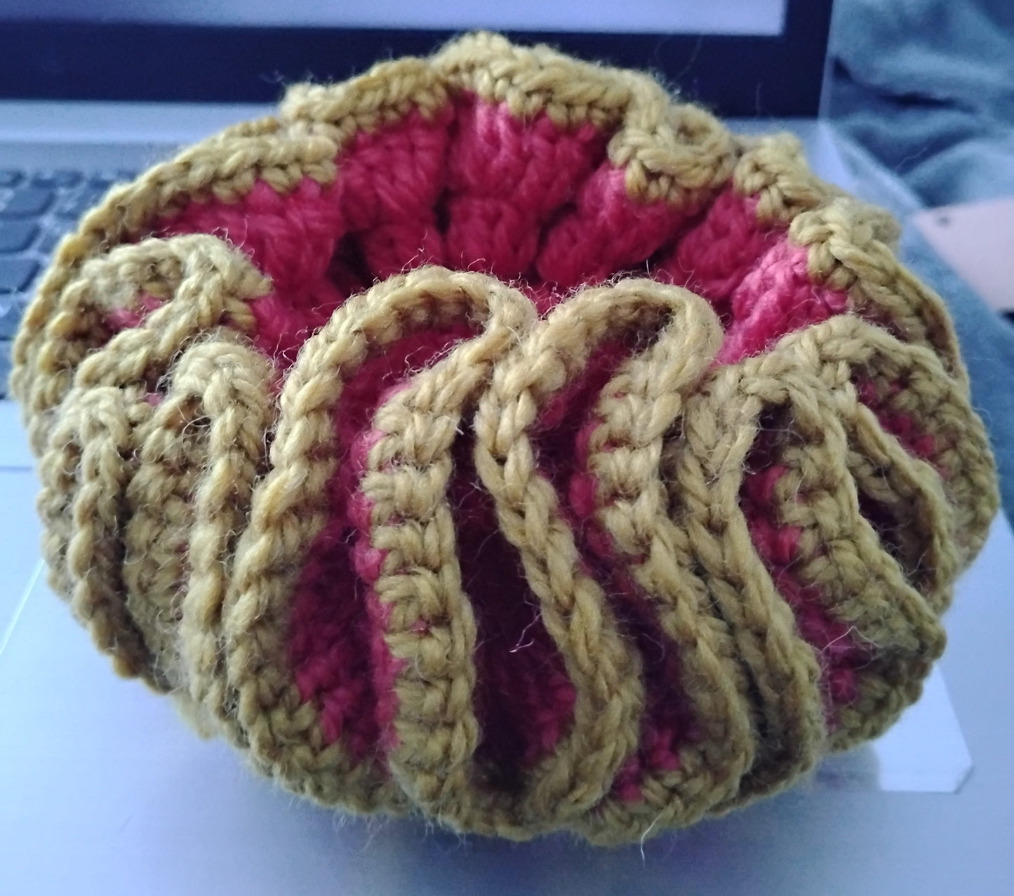 Colorful Ruffles Scrunchie two-tone color crochet