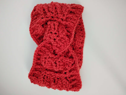 Soft alpaca wool headband made with skin-friendly yarn in vibrant red color.