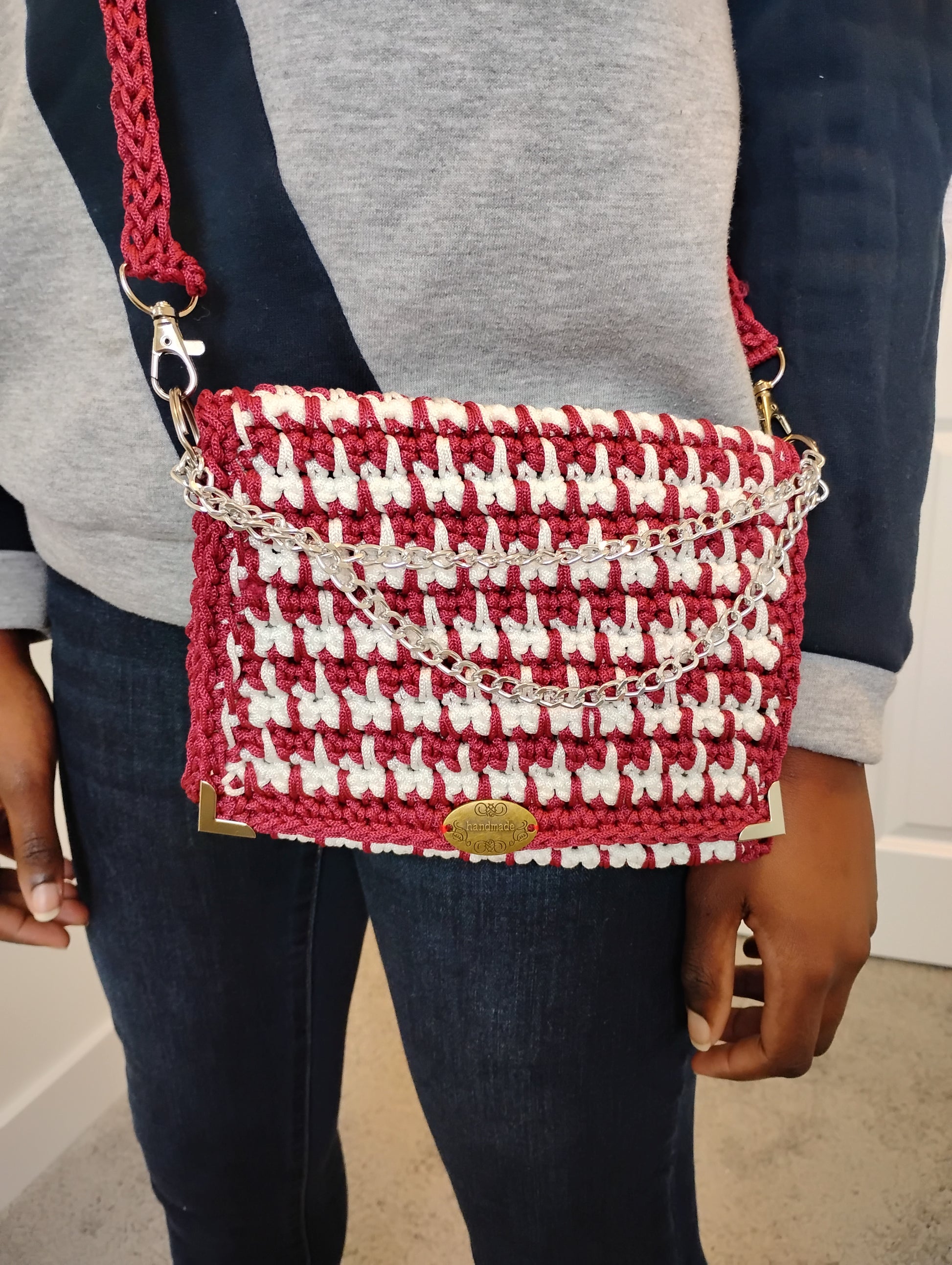 Vintage Old Style Pochette Bag in red and white crochet design, lightweight and versatile for everyday use.